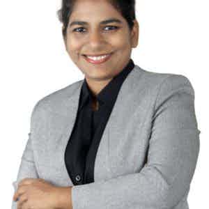 Dr Ruchi Saxena